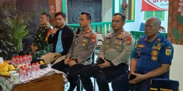 Polisi dan Warga Roa Malaka Ngopi Bareng, Perkuat Kamtibmas di Tambora