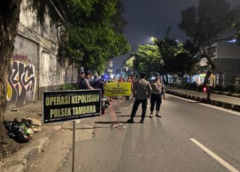 Antisipasi Gangguan Kamtibmas Di Wilayahnya, Polsek Tambora Polres Metro Jakarta Barat Melakukan Giat Ops Kepolisian Cipta Kondusif.