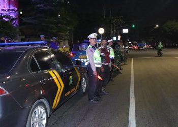 Polres Jakbar Gelar Razia dan Patroli Mobile, Polisi Amankan Sajam