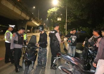 Patroli Dini Hari Polres Jakbar Sisir Titik Rawan, Antisipasi Kejahatan Jalanan