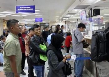 Pemutihan Pajak Kendaraan Berlaku, Wajib Pajak Padati Samsat Jakarta Barat