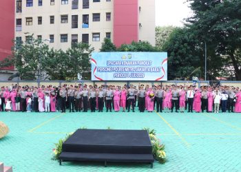 Hari Bhayangkara ke-80, 74 Personel Polres Metro Jakarta Barat Terima Kenaikan Pangkat