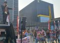 Ratusan Jurnalis Geruduk PERADI, Desak Penindakan terhadap Advokat Iki Dulagin