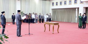 Ketua KY Lantik Mulyadi sebagai Sekjen KY