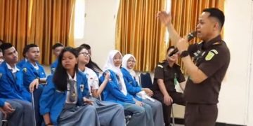 Kejari Jakpus Kenalkan Hukum Kepada Siswa SMKN  34 Jakarta Lewat Program JMS