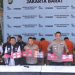 Ganjal ATM Pakai Tusuk Gigi, Sindikat Tukar Kartu dan Intip PIN Korban Dibekuk Polres Jakbar