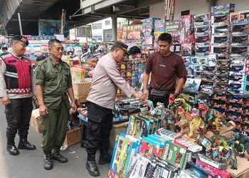 Patroli Tiga Pilar Tambora Perkuat Kamtibmas, Sasar Titik Keramaian dan Sambangi Warga