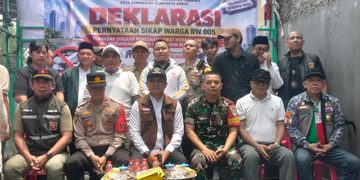 WARGA DURI SELATAN DEKLARASIKAN PERANG TERHADAP NARKOBA, POLSEK TAMBORA BERSAMA TIGA PILAR DUKUNG LINGKUNGAN BERSIH NARKOBA
